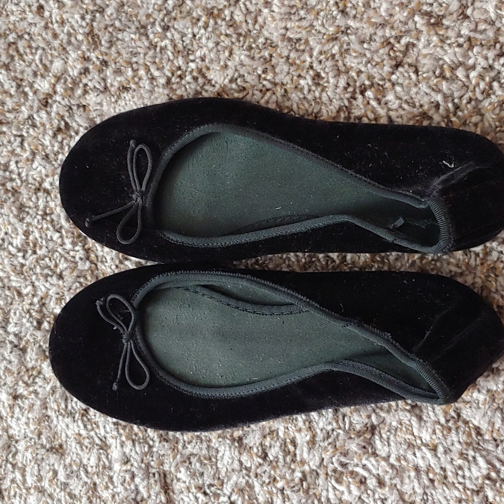 Black velvet flats